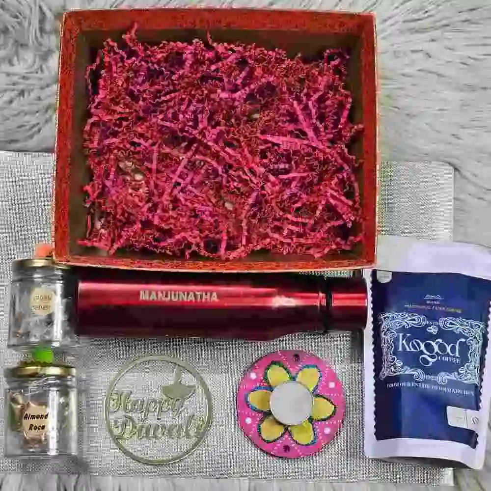 Order Personalized Tray Hamper for Diwali Gifting